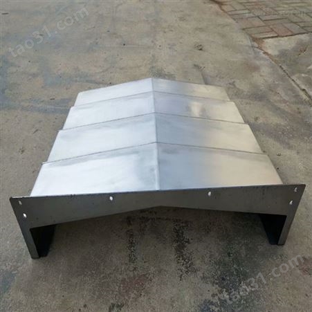 TPX6113中捷镗铣床钢板伸缩防护板